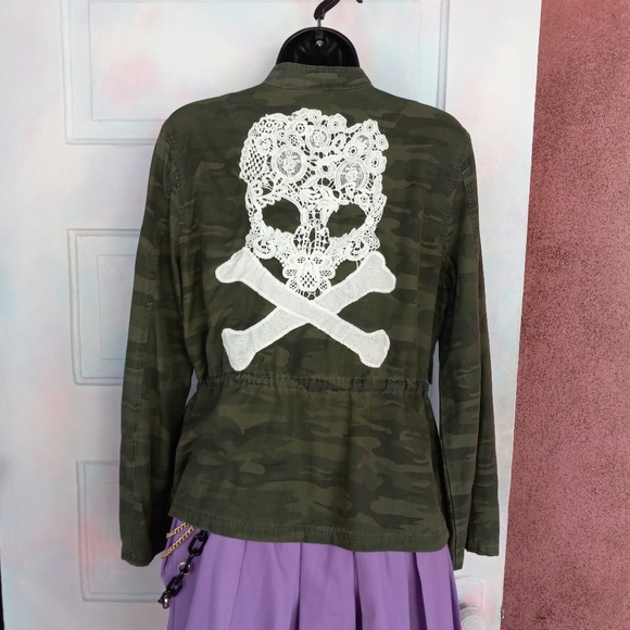 Boho hippie upcycled camo soft jacket shirtbw hand stitched lace skull! SOLD - Picture 6 of 15